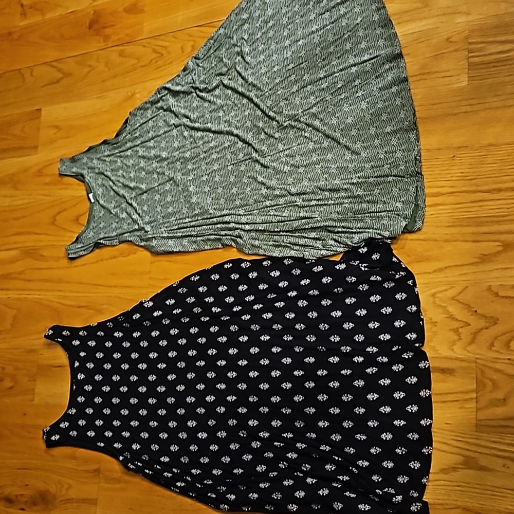 2 old navy dresses